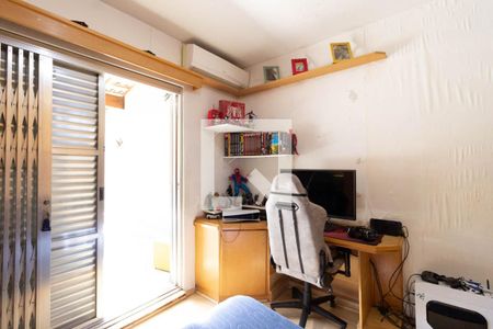 Casa à venda com 250m², 3 quartos e 2 vagasSuíte 2