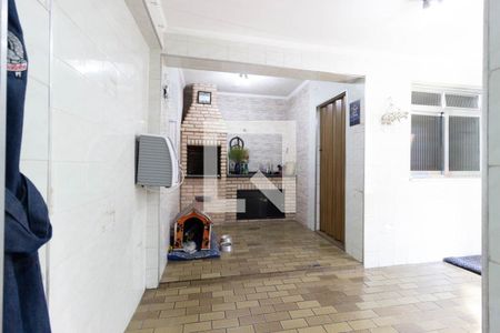 Casa à venda com 250m², 3 quartos e 2 vagasQuintal