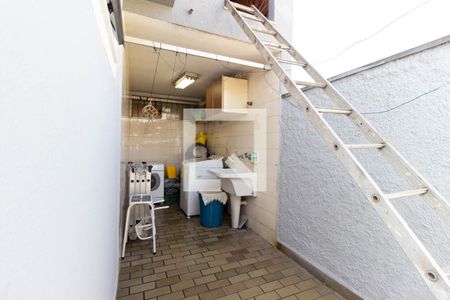 Casa à venda com 250m², 3 quartos e 2 vagasÁrea de serviço