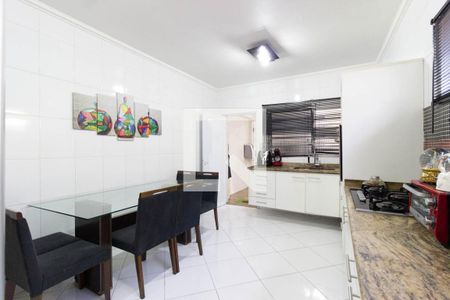 Casa à venda com 250m², 3 quartos e 2 vagasCozinha