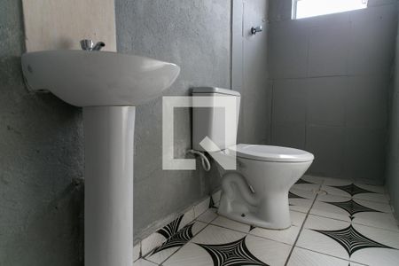 Banheiro de casa para alugar com 1 quarto, 18m² em Vila Constança, São Paulo