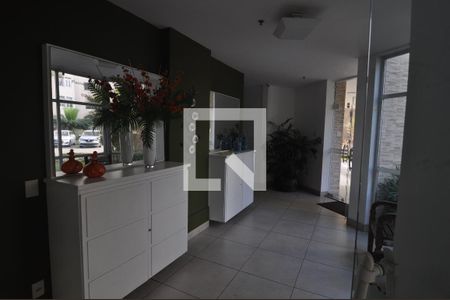 Apartamento à venda com 60m², 3 quartos e 2 vagasHall social