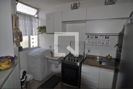 Apartamento à venda com 60m², 3 quartos e 2 vagasCozinha