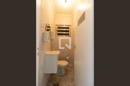 Casa à venda com 159m², 4 quartos e 1 vagaBanheiro