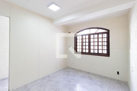 Casa à venda com 159m², 4 quartos e 1 vagaQuarto