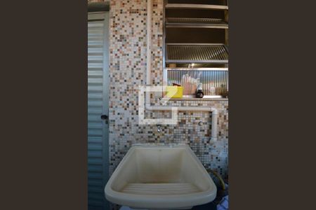 Apartamento à venda com 94m², 3 quartos e 1 vagaÁrea de Serviço