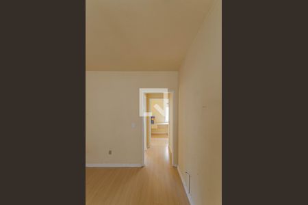 Apartamento à venda com 56m², 2 quartos e sem vaga Apartamento à venda com 56m², 2 quartos e sem vagaCorredor