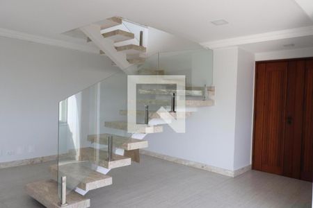 Apartamento para alugar com 291m², 4 quartos e 3 vagasSala - Escada