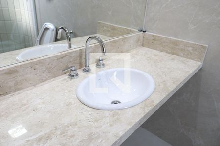Apartamento para alugar com 291m², 4 quartos e 3 vagasBanheiro da Suíte 2
