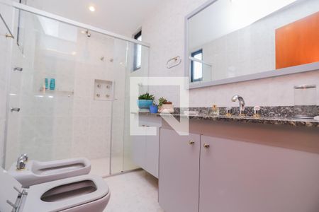Apartamento à venda com 284m², 4 quartos e 3 vagasBanheiro da Suíte