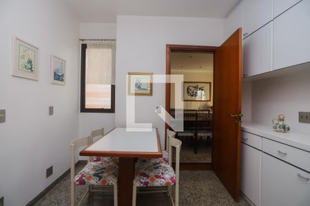 Apartamento à venda com 284m², 4 quartos e 3 vagasCopa
