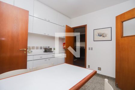 Apartamento à venda com 284m², 4 quartos e 3 vagasCopa