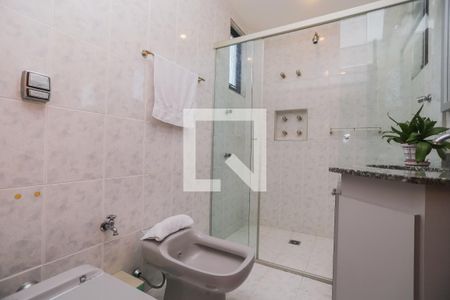 Apartamento à venda com 284m², 4 quartos e 3 vagasBanheiro dos Quartos 1 e 2