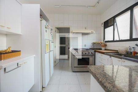 Apartamento à venda com 284m², 4 quartos e 3 vagasCozinha