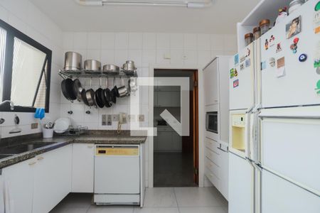 Apartamento à venda com 284m², 4 quartos e 3 vagasCozinha