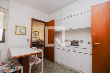 Apartamento à venda com 284m², 4 quartos e 3 vagasCopa