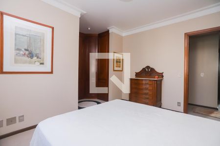 Apartamento à venda com 284m², 4 quartos e 3 vagasQuarto 3 - Suíte