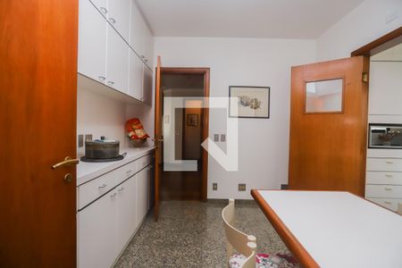 Apartamento à venda com 284m², 4 quartos e 3 vagasCopa