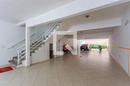Apartamento à venda com 180m², 3 quartos e 3 vagas Apartamento à venda com 180m², 3 quartos e 3 vagasÁrea comum - Garagem