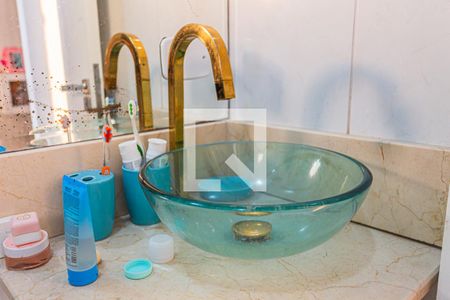 Apartamento à venda com 180m², 3 quartos e 3 vagas Apartamento à venda com 180m², 3 quartos e 3 vagasDetalhe do Banheiro da Suite