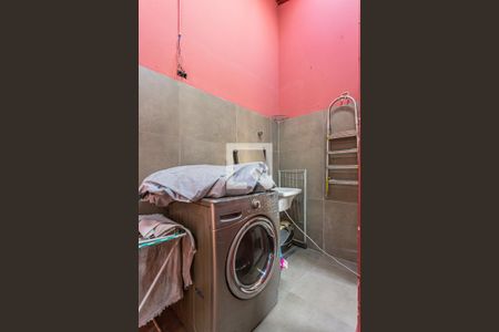 Apartamento à venda com 180m², 3 quartos e 3 vagas Apartamento à venda com 180m², 3 quartos e 3 vagasÁrea de Serviço