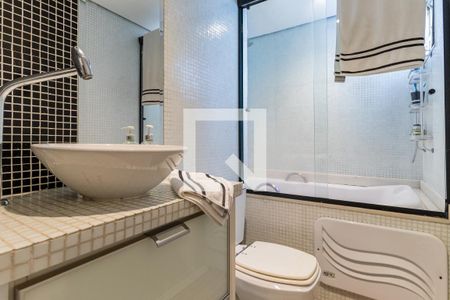 Apartamento à venda com 102m², 3 quartos e 2 vagasBanheiro da Suíte