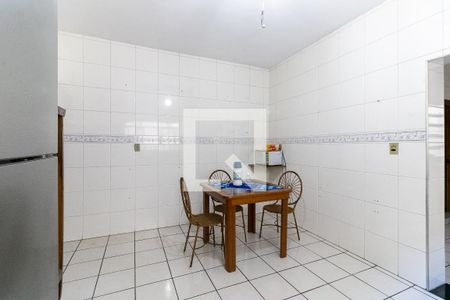 Casa à venda com 200m², 4 quartos e 1 vagaCozinha 