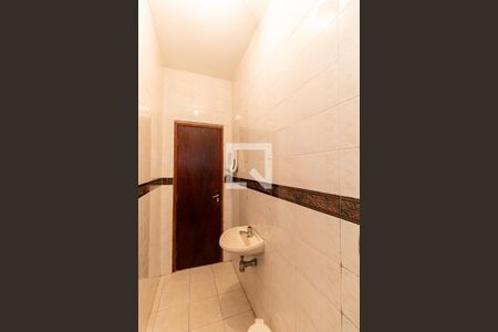 Casa à venda com 200m², 4 quartos e 1 vagaLavabo 