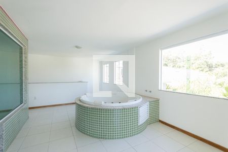 Casa de condomínio à venda com 146m², 3 quartos e 3 vagas Casa de condomínio à venda com 146m², 3 quartos e 3 vagasSpa