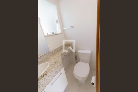 Casa de condomínio à venda com 146m², 3 quartos e 3 vagas Casa de condomínio à venda com 146m², 3 quartos e 3 vagasBanheiro da Suíte 2