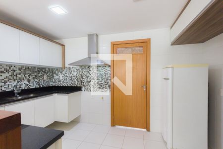 Casa de condomínio à venda com 146m², 3 quartos e 3 vagas Casa de condomínio à venda com 146m², 3 quartos e 3 vagasCozinha