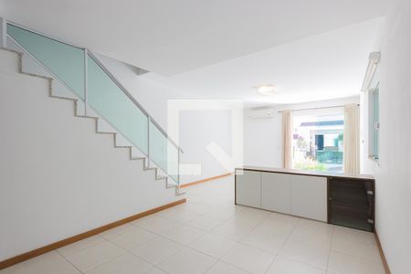 Sala de casa de condomínio à venda com 3 quartos, 146m² em Freguesia , Rio de Janeiro