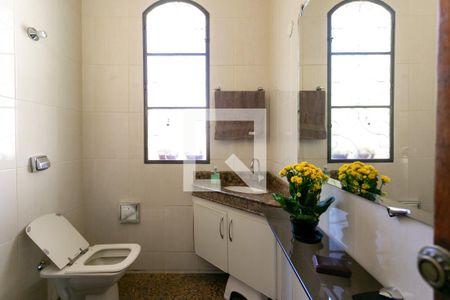 Apartamento à venda com 260m², 4 quartos e 1 vagaBanheiro 2