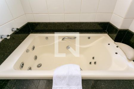 Apartamento à venda com 260m², 4 quartos e 1 vagaBanheiro 1