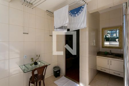 Apartamento à venda com 260m², 4 quartos e 1 vagaÁrea de Serviço