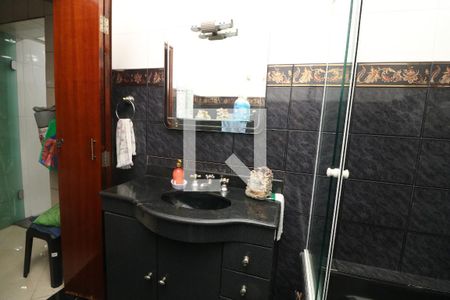 Casa à venda com 250m², 4 quartos e 3 vagasBanheiro 2