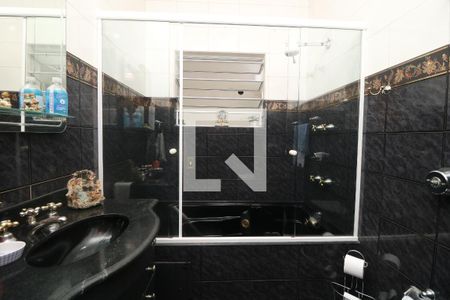 Casa à venda com 250m², 4 quartos e 3 vagasBanheiro 2