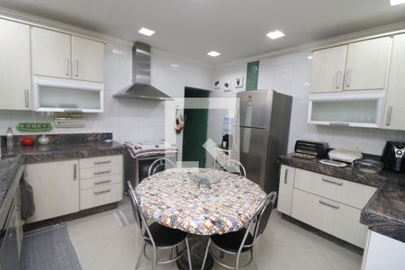 Casa à venda com 250m², 4 quartos e 3 vagasCozinha