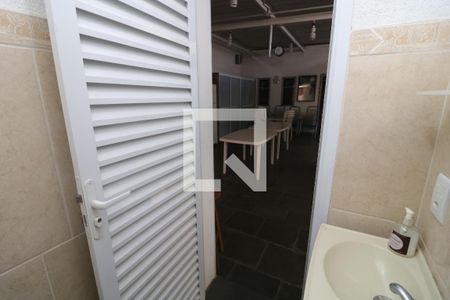 Casa à venda com 250m², 4 quartos e 3 vagasBanheiro