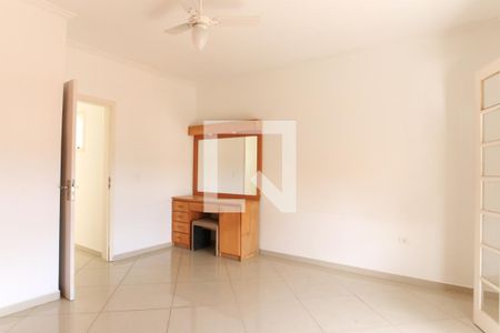 Casa para alugar com 300m², 3 quartos e 5 vagasSuíte