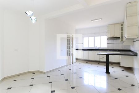 Casa para alugar com 300m², 3 quartos e 5 vagasCozinha