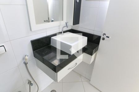 Casa para alugar com 300m², 3 quartos e 5 vagasBanheiro