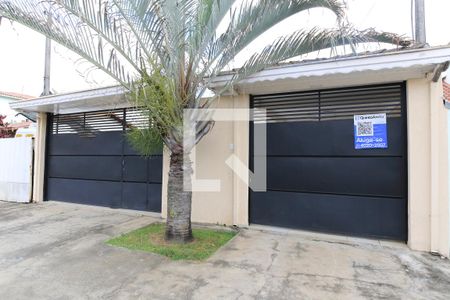 Casa para alugar com 300m², 3 quartos e 5 vagasFachada