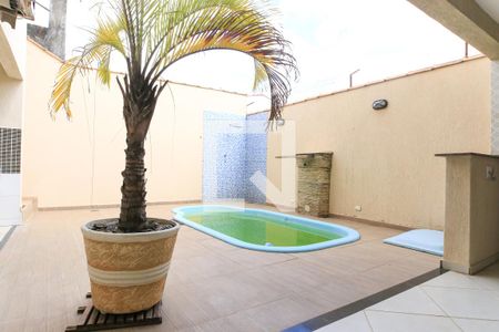 Casa para alugar com 300m², 3 quartos e 5 vagasQuintal