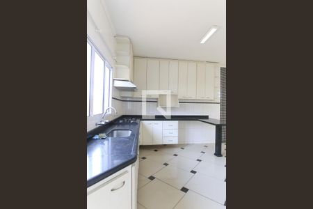 Casa para alugar com 300m², 3 quartos e 5 vagasCozinha