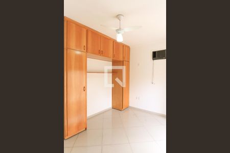 Casa para alugar com 300m², 3 quartos e 5 vagasQuarto