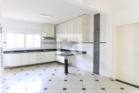 Casa para alugar com 300m², 3 quartos e 5 vagasCozinha