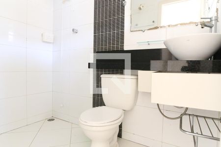Casa para alugar com 300m², 3 quartos e 5 vagasBanheiro de Serviço