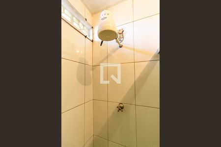 Banheiro de kitnet/studio para alugar com 1 quarto, 40m² em Jardim Angela (zona Leste), São Paulo