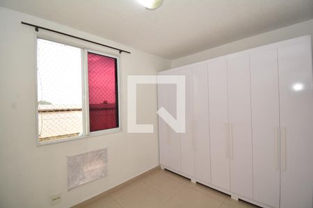 Quarto 1 de apartamento à venda com 2 quartos, 60m² em Parada de Lucas, Rio de Janeiro